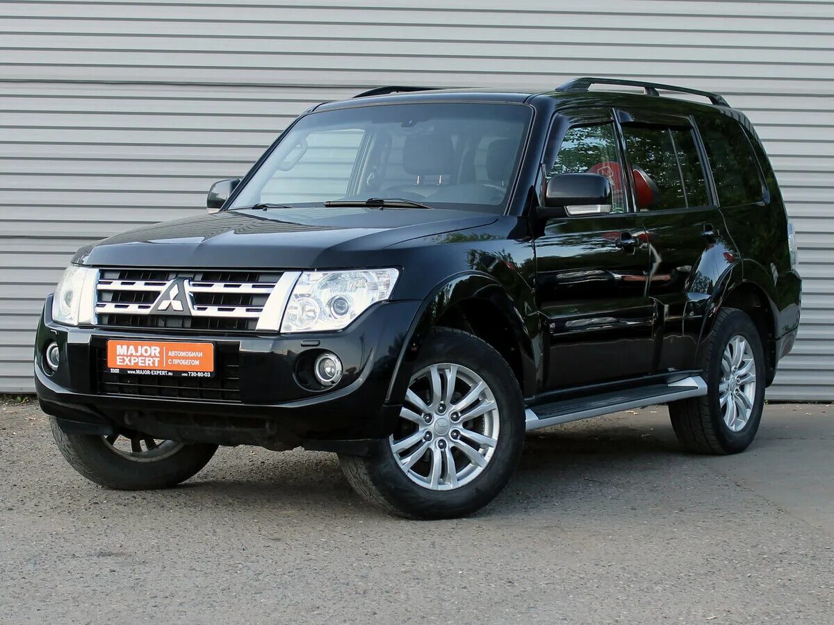 Mitsubishi pajero 2012 год