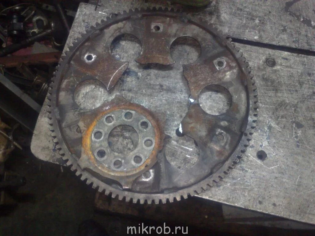 Треснутый маховик рено. Треснул маховик. Сломало маховик. Облегченный маховик. Сломало маховик.