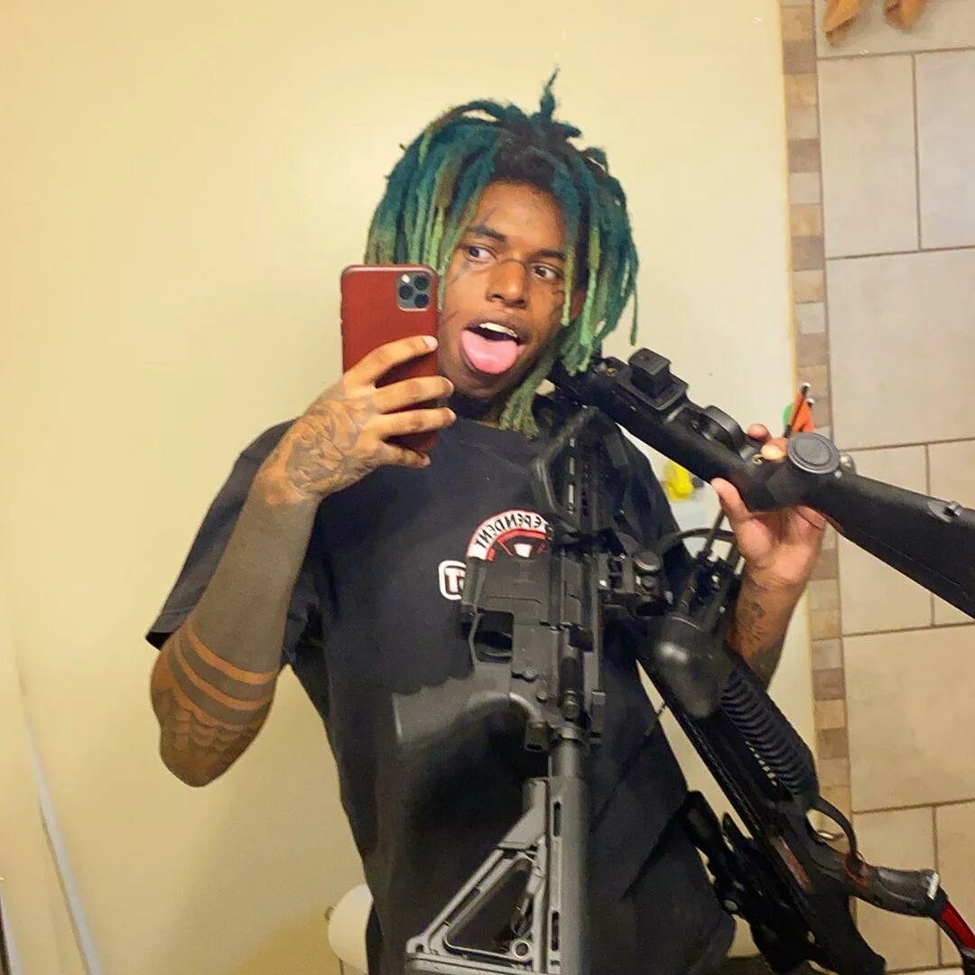 ZILLAKAMI С зелеными дредами. ZILLAKAMI С оружием. Upd mm2 зилака