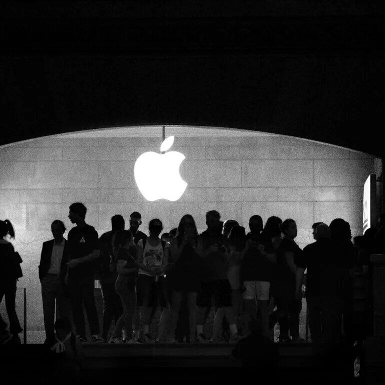 Apple event october 2025. Apple event 2025. apple event 2025. картинки эвент мероприятий эйпл. iphone 14 on apple event photo.