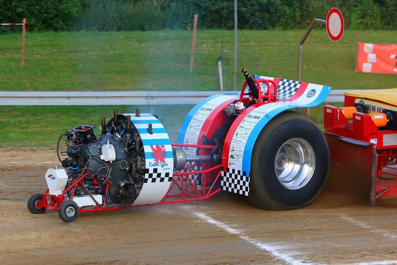 Pulling track