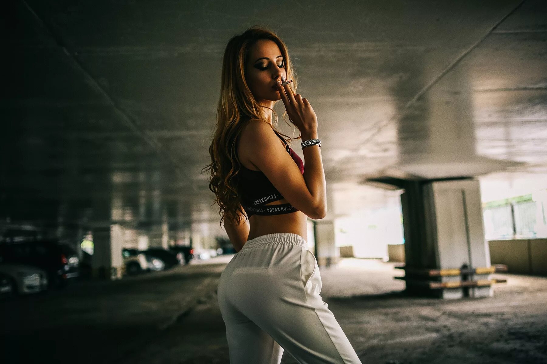 Девушка диджей. Келли харт диджей. Deep house в машину. Красивые диджеи. Миро хоффман бикини.