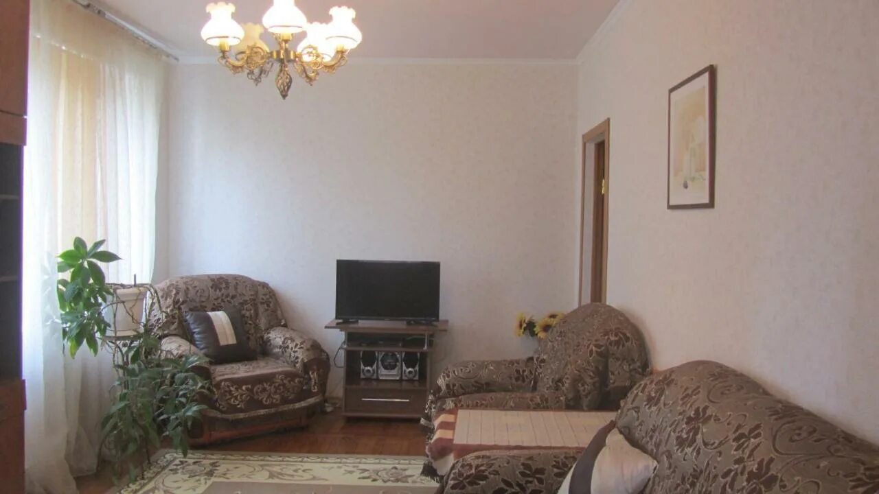 Жилье в пицунде 2022. Пицунда квартиры посуточно. Апартаменты изабелла пицунда. Пицунда гочуа 15 дом. Пицунда ул гочуа 50.