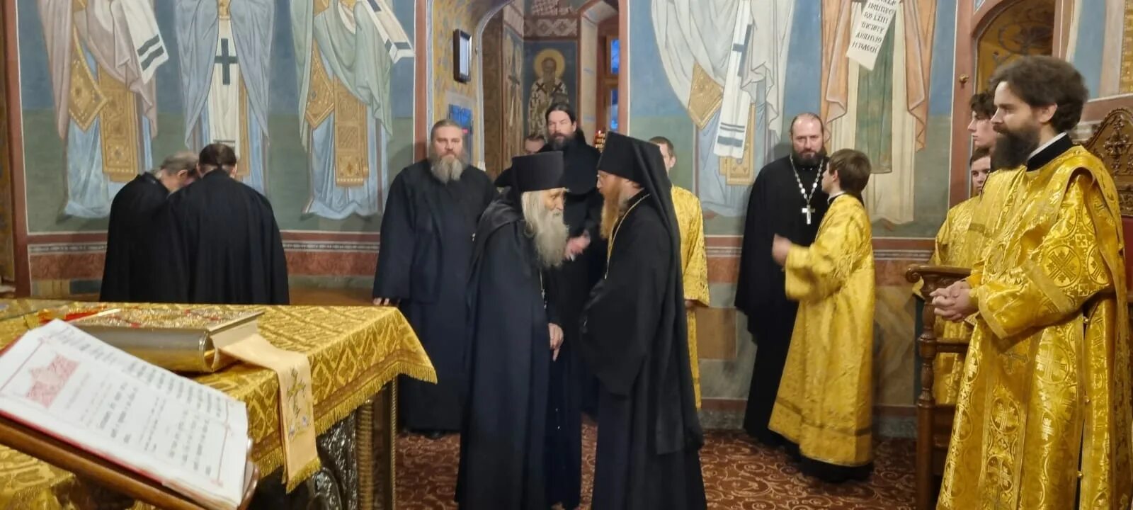 Епископ можайский иосиф. Епископ леонид оптина пустынь. Владыка иосиф. Епископ леонид. Еп иосиф наместник оптиной пустыни.