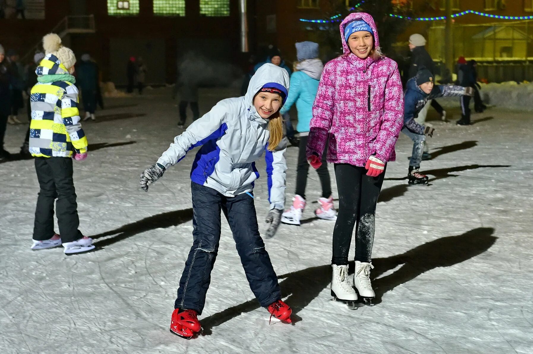Спорткомплекс энергия сарапул. Сарапул каток энергия. Стадион энергия сарапул каток. Каток энергия муром. Сарапул каток энергия.