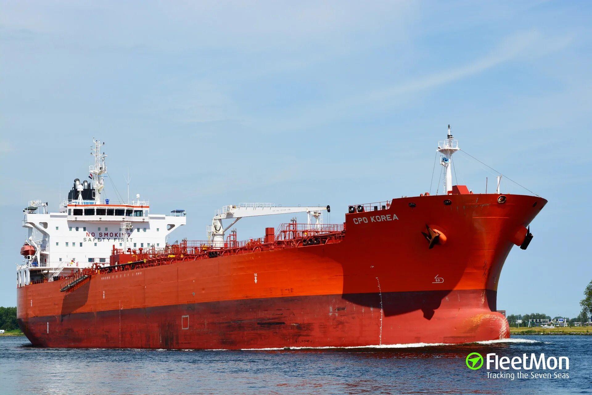 Дальрифер судно. Оис янтарь проекта 22010. Теплоход оберон. Судно обосновано. Спасатель кавдейкин судно.