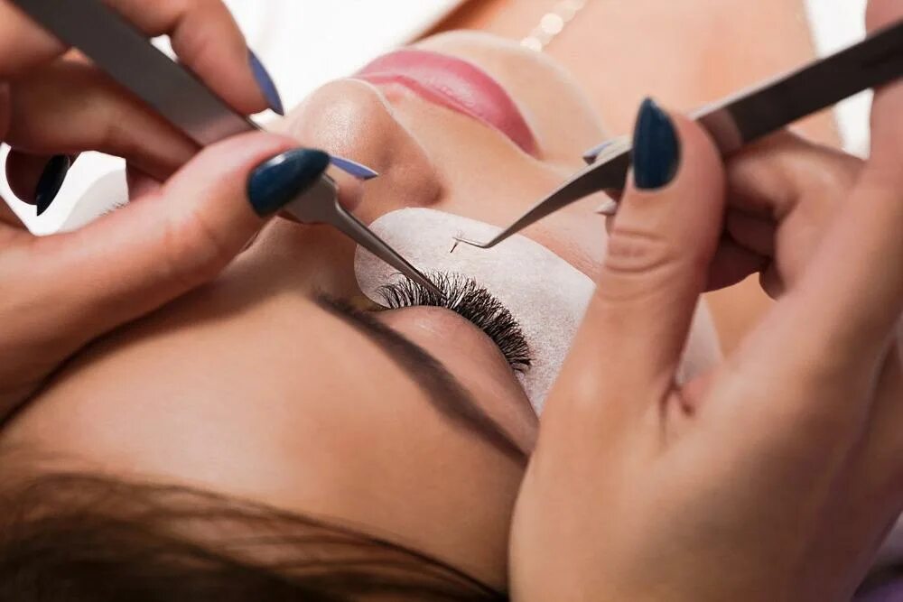 Extend lashes