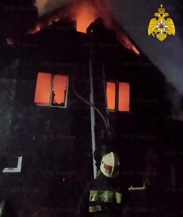 Дом 22 12 21. Пожар на 906 базе калуга. калуга 60 арсенал пожар. пожар на улице теплый стан 23 июль жилой дом. колюпаново калужская область пожар.