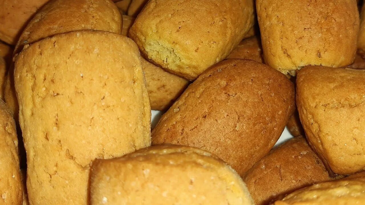 Галетное печенье яблоко. Вкусное печенье на кефире. Рассыпчатое печенье. Выпечка на желтках. Сухарики «дрожжевые» в/с.