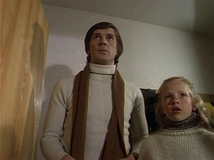 Чародеи когда покажут в 2025. Чародеи фильм 1982 нина. чародеи фильм 1982 нина на лошади. чародеи фильм 1982 монах. чародеи иванушка.