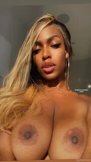 Slideshow dulce moon boobs.