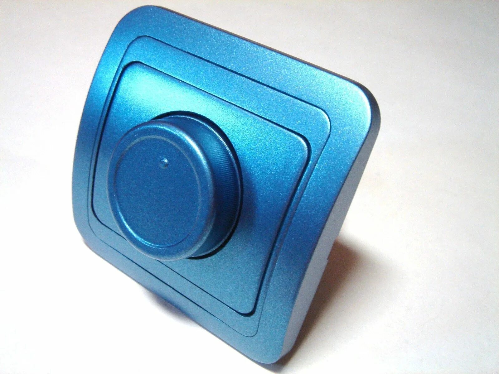 Собрать дим. Диммер шампань wl11-dm600. Схема подключения светодиодных ламп через диммер. Диммер для светодиодных ламп 220в шнайдер. Диммер для ленты ir-dim-w-8a.