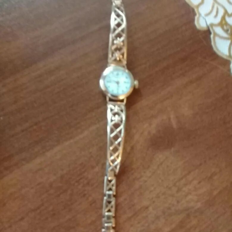 221. Часы чайка золотой браслет. Наручные часы чайка 44156. Золотые часы чайка 117751. Часы чайка золотой браслет.