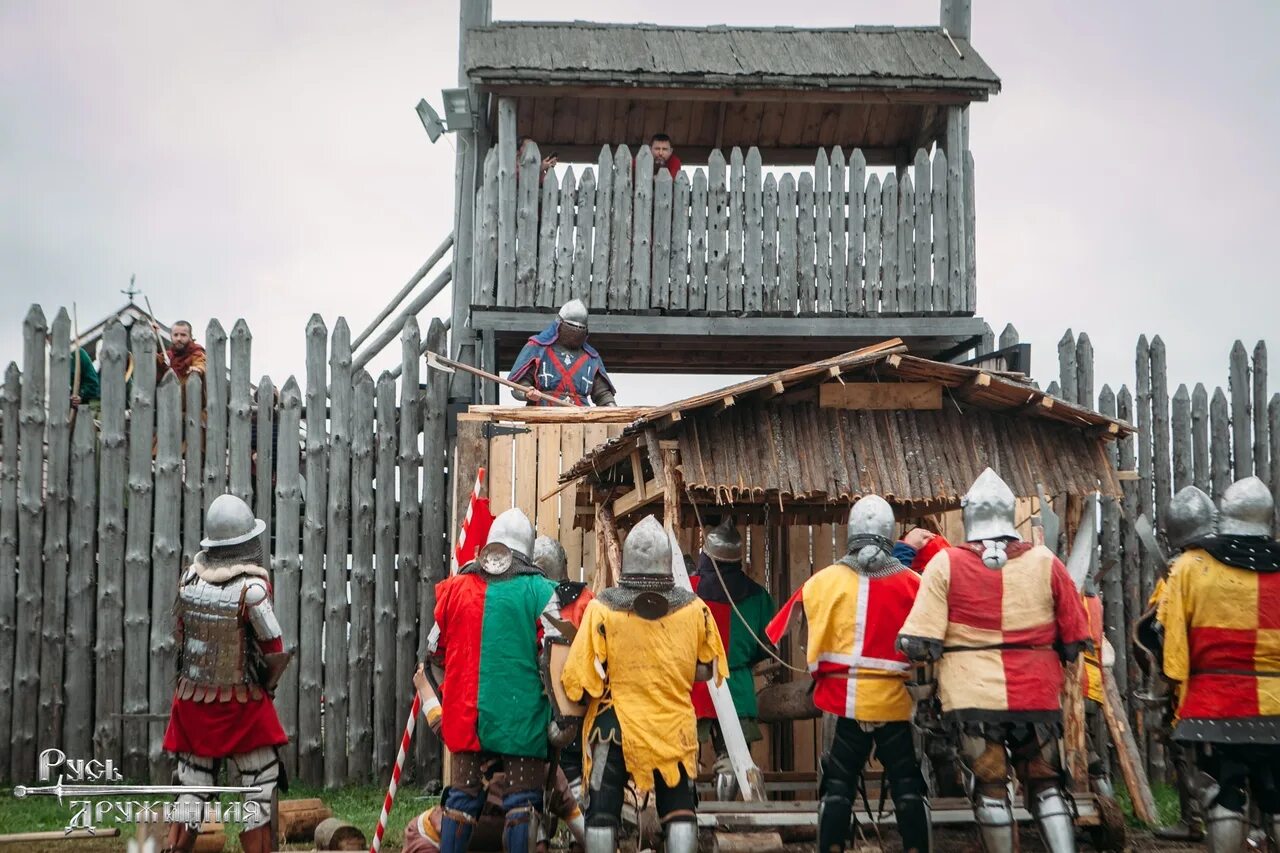 русь дружинная ижевск. фестиваль варяжская дружина. туристический комплекс варяжская дружина деревня кудрино. варяжская дружина ижевск. деревня кудрино варяжская дружина.