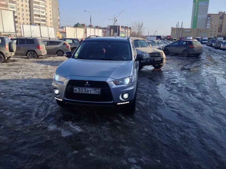 ДХО Mitsubishi Outlander XL. ДХО Аутлендер XL. Дневные ходовые огни Mitsubishi Outlander XL 2. ДХО Mitsubishi Outlander XL 2008.