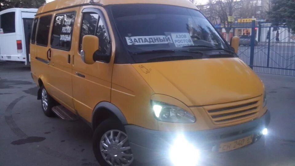 Во время поездки на микроавтобусе газель. Газель микроавтобус drive 2. газель маршрутка 2007. gazelle микроавтобус 97 россия. газель маршрутка 2000.