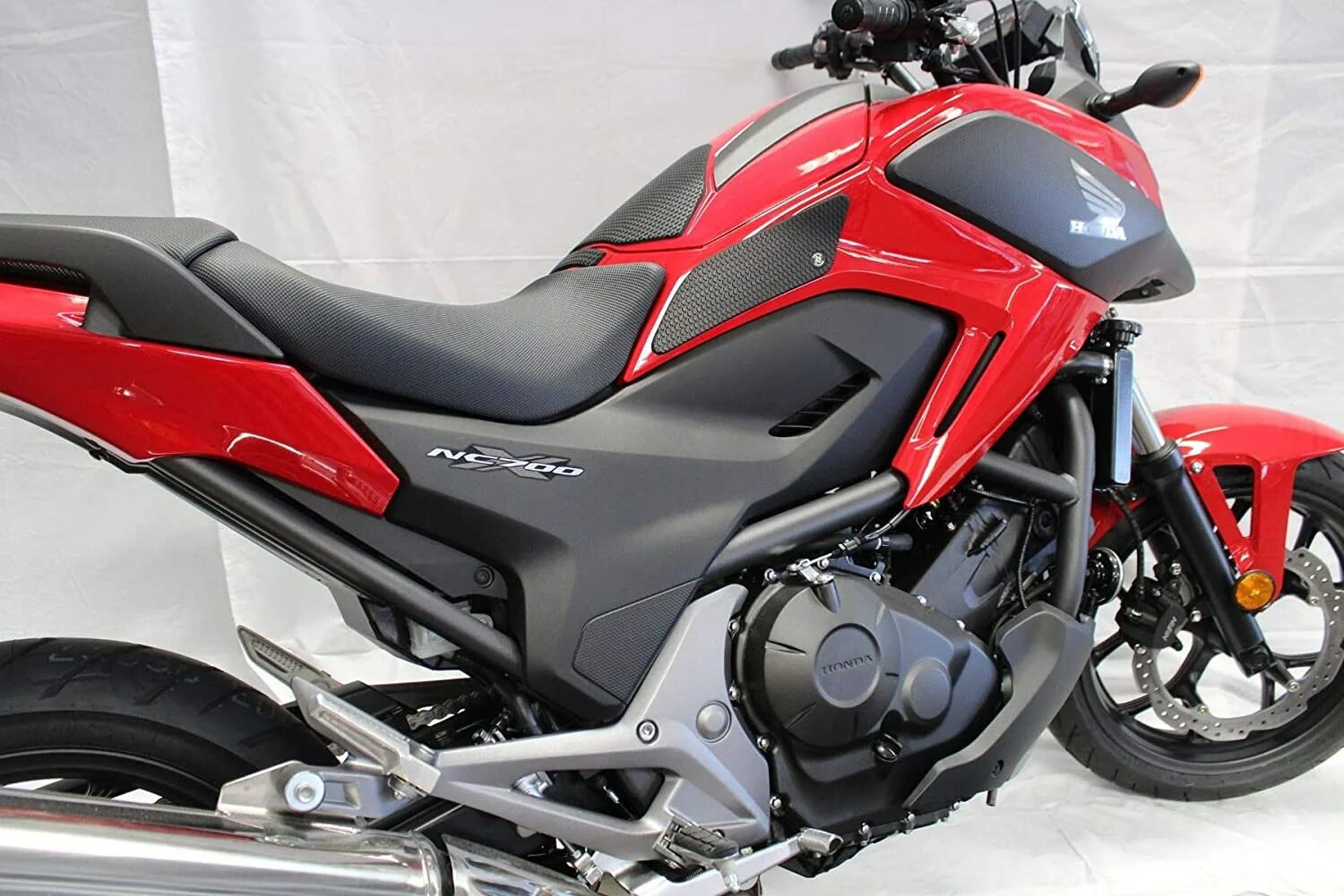 Бенда мотоцикл 700. Honda nc700x 2013. Honda nc700x. Honda nc700 Series. Хонда nc700x 2015.