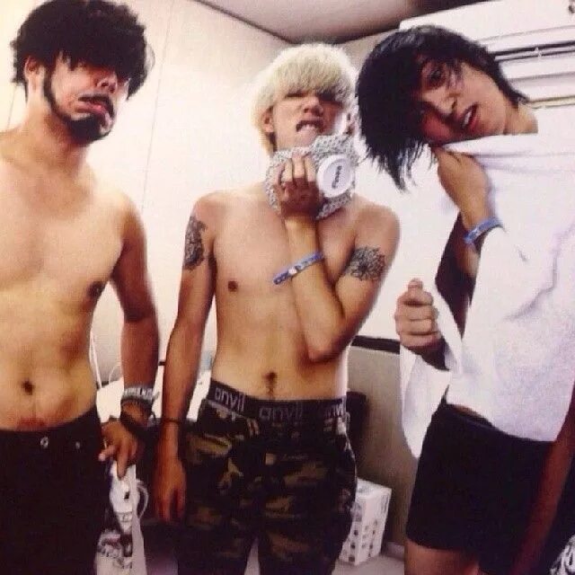 Мигель ривера и хиро хамада яой. Хиро и рета видео. Хиро и рета видео. Шо хирано японский айдол. Хиро и рета видео.