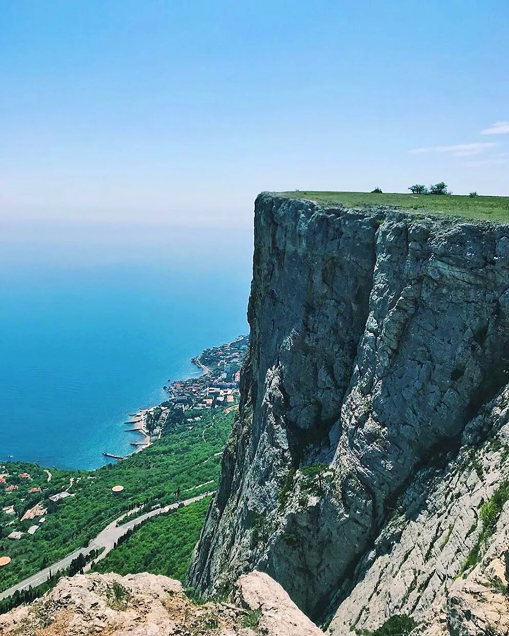 Как называется скала в крыму. Форосский кант крым. скала форосский кант. скала форосский кант в крыму. скала форосский кант высота.