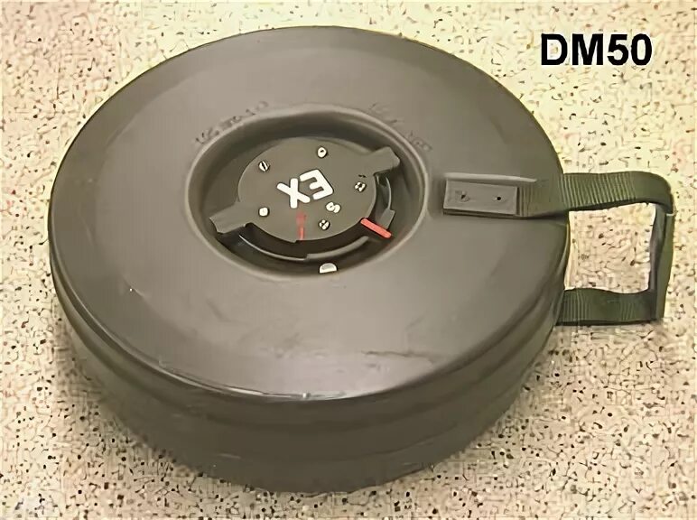 М 31 мина. Противотанковая мина dm1274 ФРГ. DM 1399 противотанковая мина. Немецкая противотанковая мина dm22. Dm11 мина.