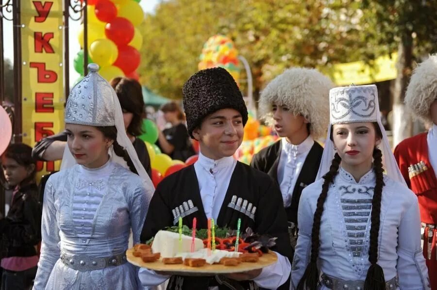 Адыги в Кабардино Балкарии. Адыгейские праздники. Праздники Адыгеи. Традиционные праздники Адыгеи.