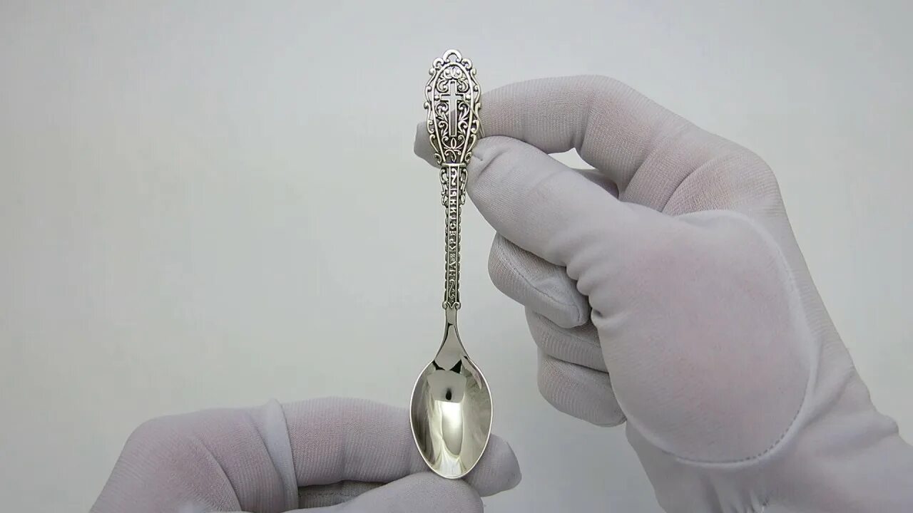 Серебряная ложка кто дарит. Детские серебряные ложки. кулон из ложки. серебряная ложка подвеска. кулон из серебряной ложки.