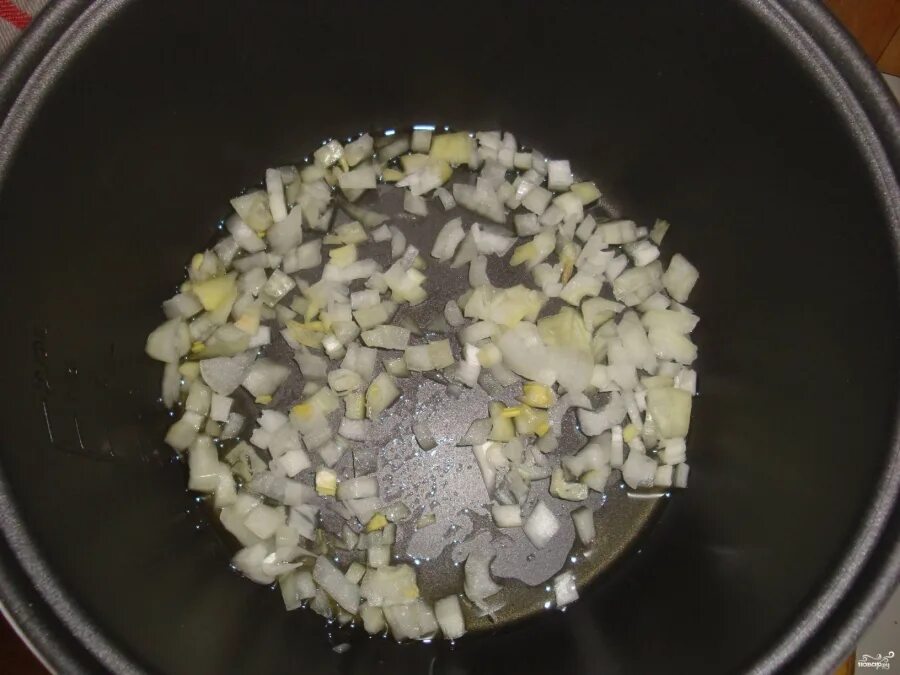 Горки рагу для тушения. Курица с луком в мультиварке. Лук морковь и мёд. Пассерование овощей. Лук мультиварка.