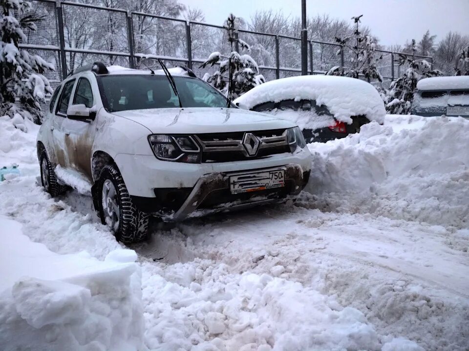Зимний дастер. Renault duster winter. рено дастер зима. renault duster зимой. renault duster 2025 winter.