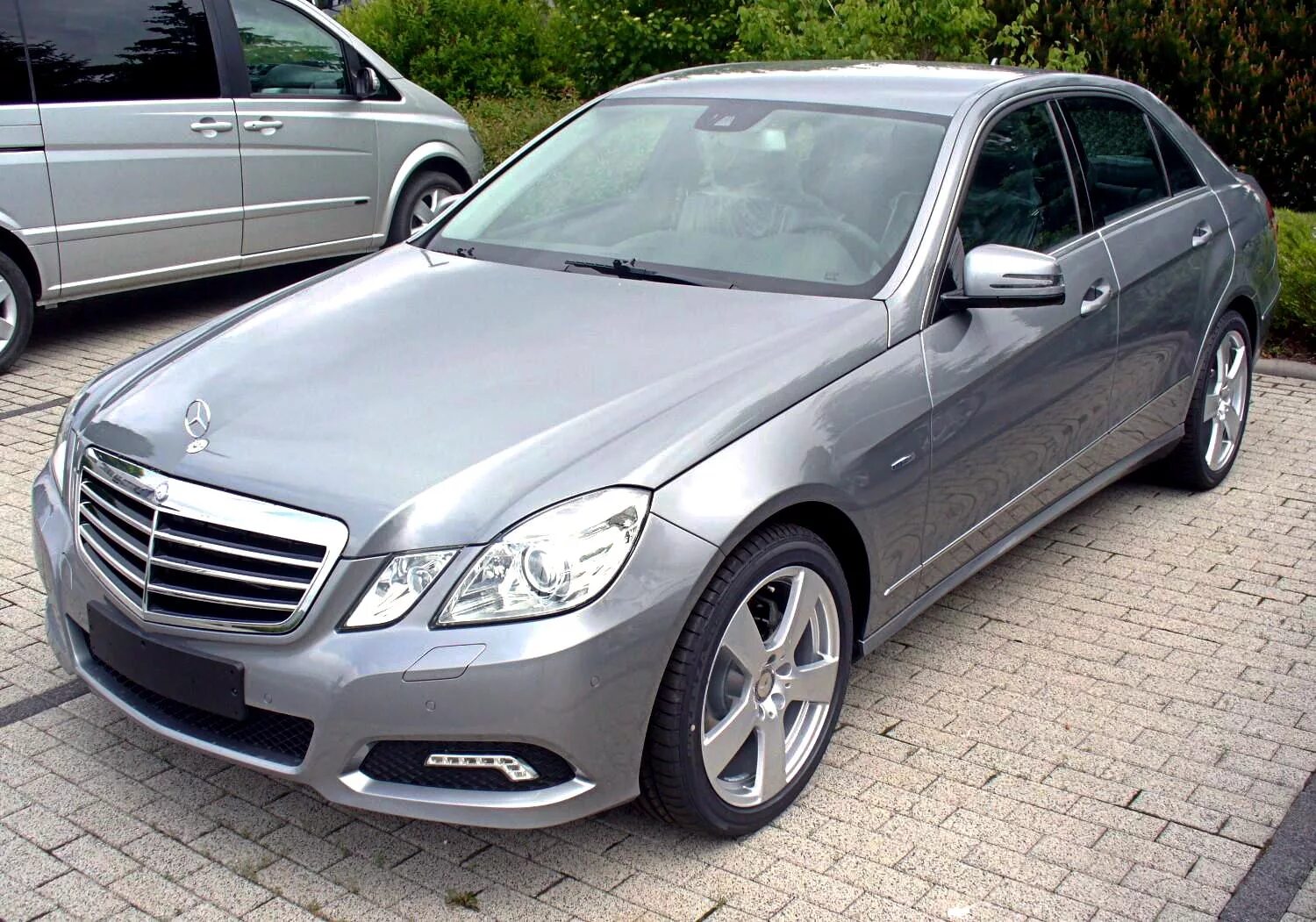 Mercedes-Benz w212. Mercedes e w212. Мерседес е 212. Mercedes Benz e350.