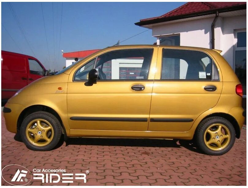 Накладки на двери матиз. Daewoo Matiz 2 двери. Матиз 4 двери. Молдинги для Дэу Матиз 2. Накладки на двери Daewoo Matiz.