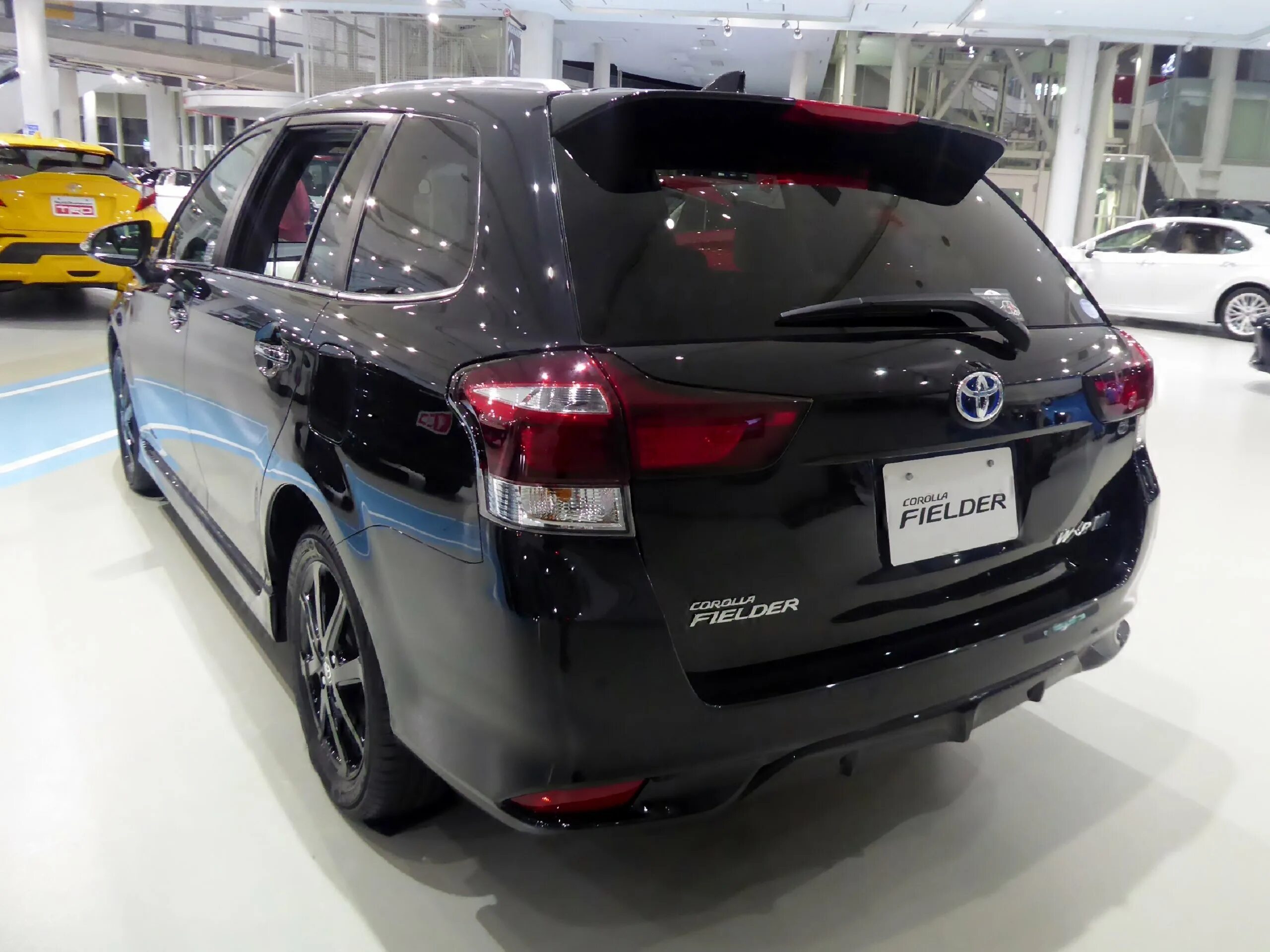 Fielder гибрид. Тойота королла филдер гибрид. тойота королла филдер 2015 гибрид. toyota corolla fielder 2017 гибрид. toyota corolla fielder hybrid g.