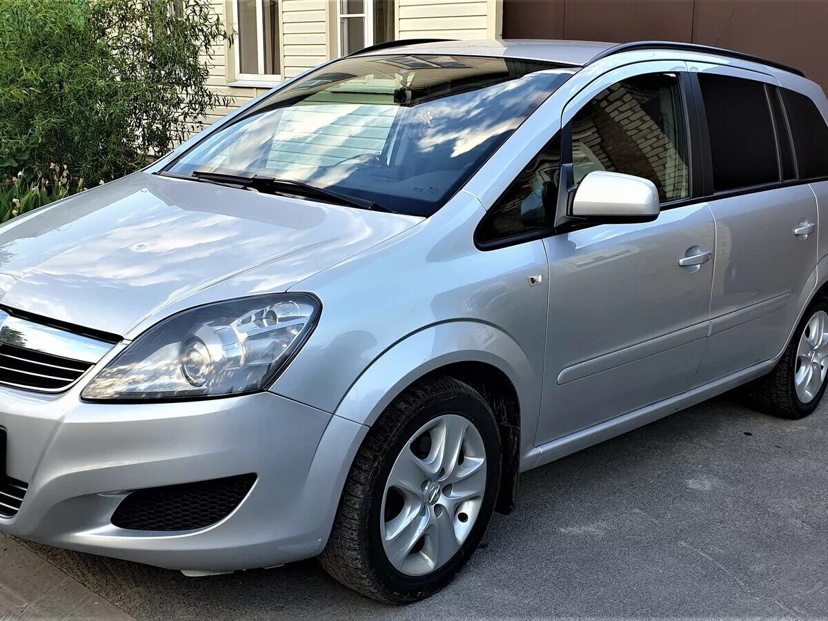 Opel zafira b купить. Opel Zafira 2012. Опель Зафира 2012. Opel Zafira b. Opel Zafira 2007.