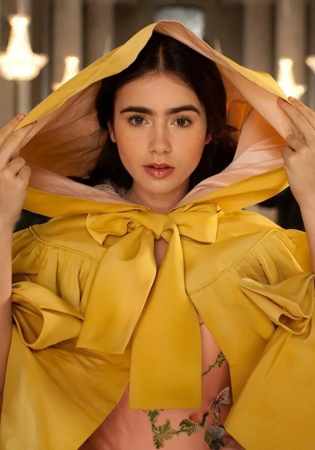Белоснежка коллинз. Lily collins белоснежка. Белоснежка коллинз. Белоснежка коллинз. Белоснежка коллинз.