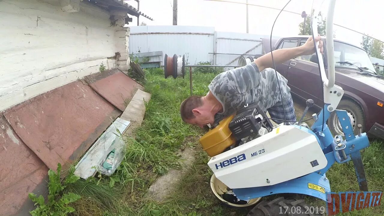 Моторное масло для мотоблока нева мб-2. Редуктор для мотоблока нева мб-23. Мотоблок piran mt1000. Редукторное масло для мотоблока нева мб 2. Масло в редуктор нева мб-2.