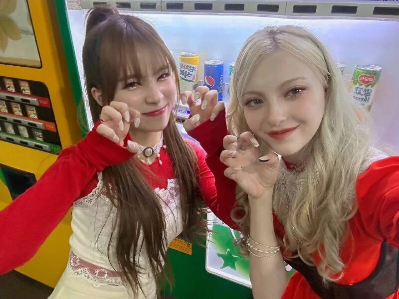 Форма власовцев. Роа x in. Эмблема роа власова. Символика роа генерала власова. Флаг роа власова.