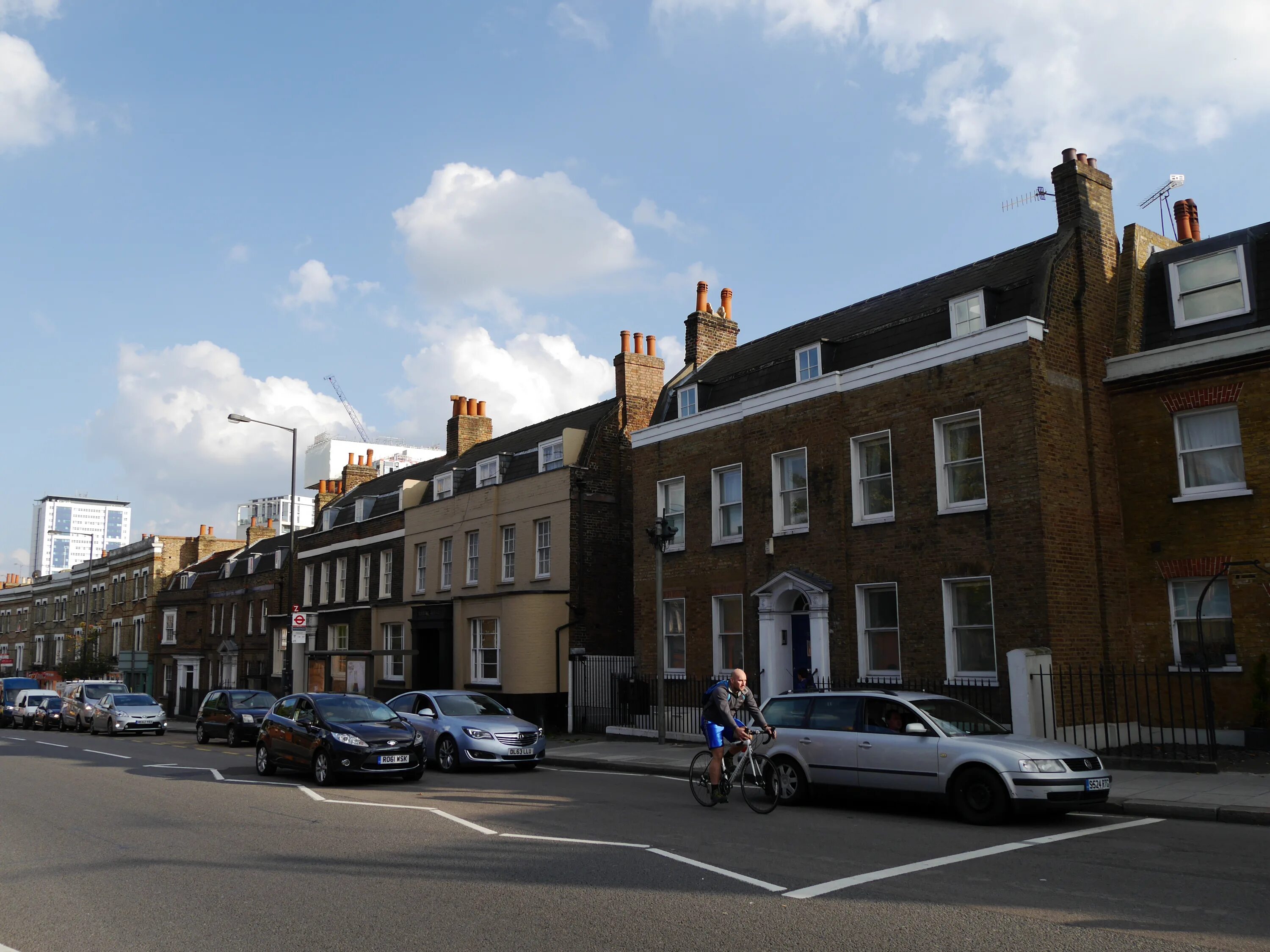 Bronze wandsworth лондон. Earlsfield. Wandsworth london. Wandsworth london. Wandsworth.
