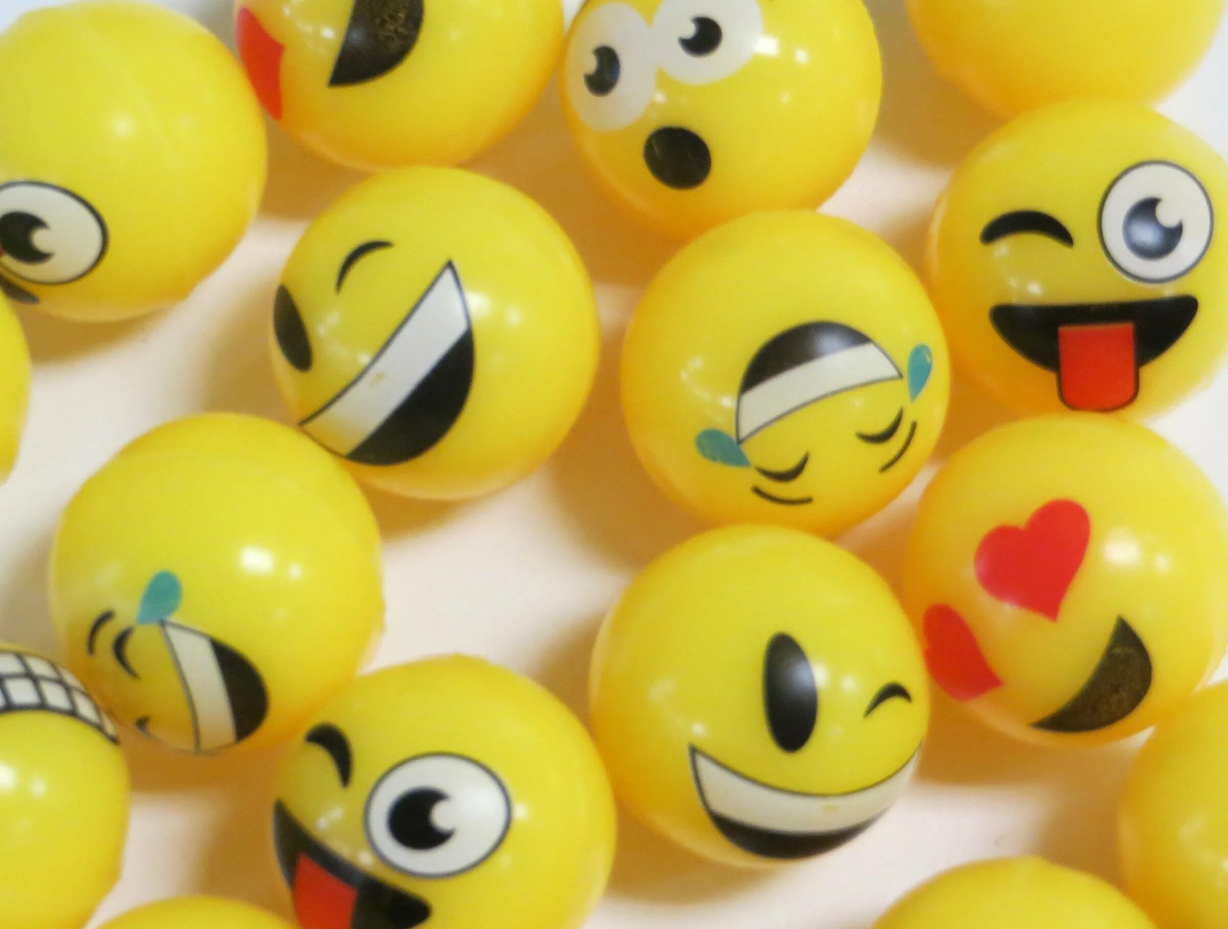 Emoji balls