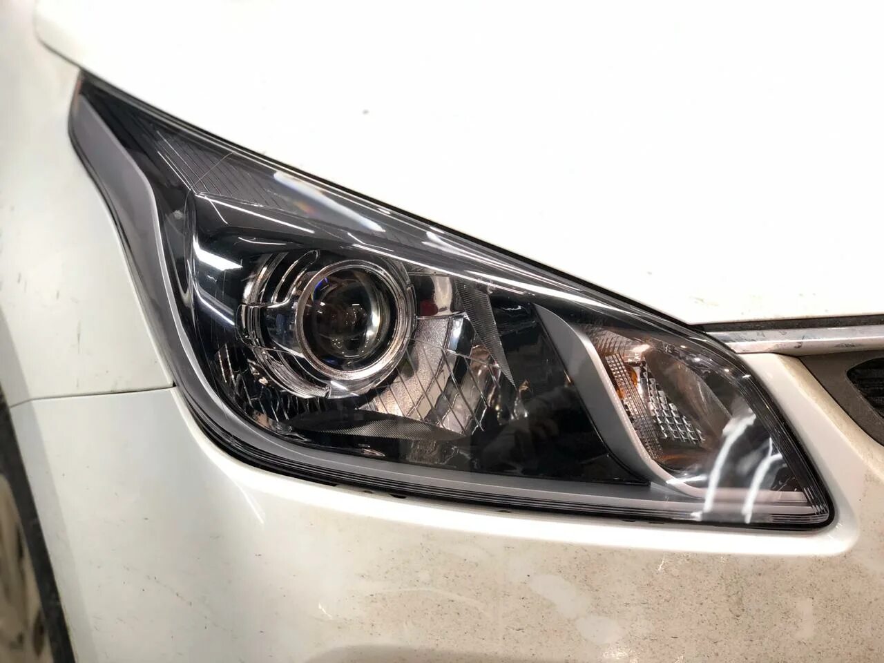 би линзы киа рио 3. Kia rio 3 фара с линзой. киа рио 4 bi led. Kia rio 3 линзы 2014. линзы в рефлекторной фаре киа рио 3.