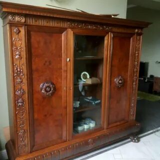 Авито шкаф антикварный