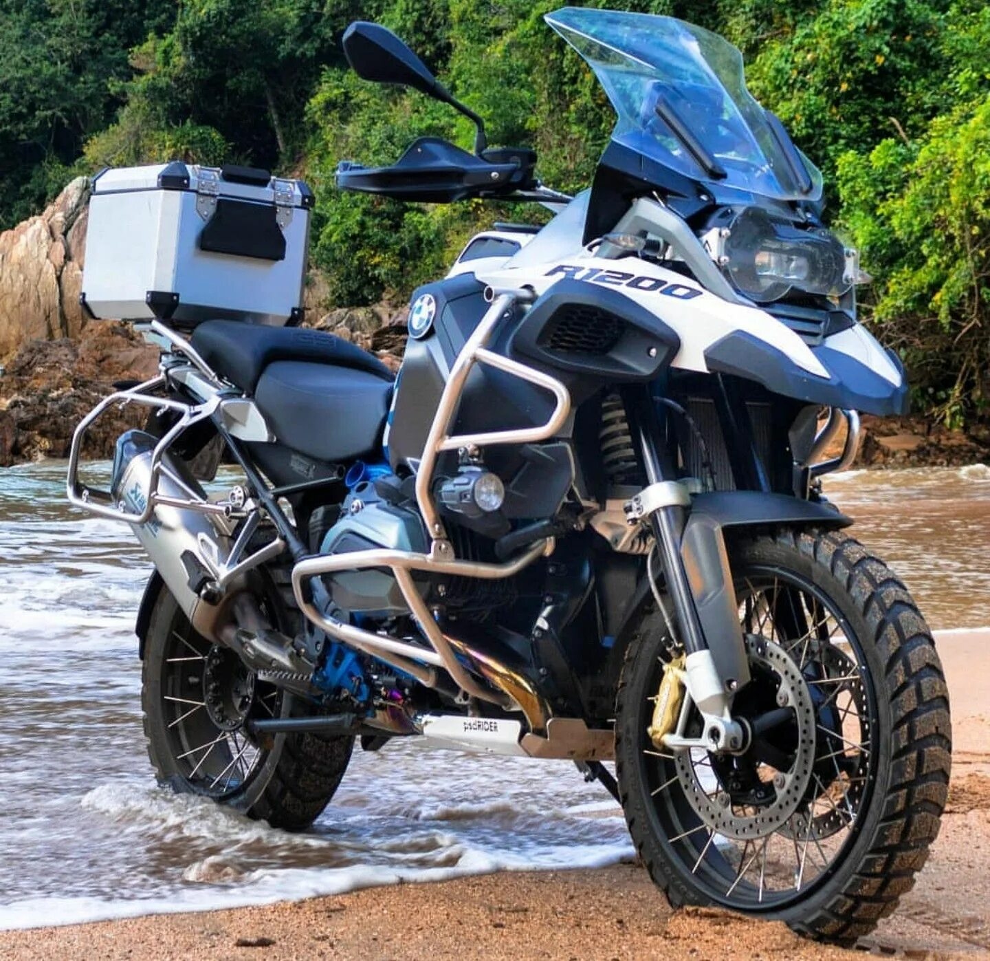 Мотоцикл BMW GS 1200 Adventure. Мотоцикл БМВ турэндуро. BMW GS 500. BMW GS 250. Бмв gs купить