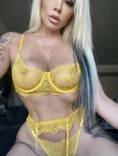 Bunniexo  omgitsbunnie leak pics and videos.