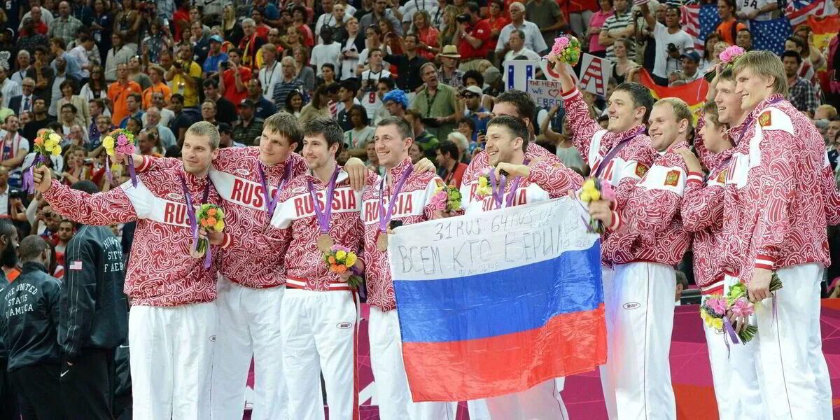 Эмблема олимпийских игр 2012. Метание молота бетти хайдлер. Олимпиады 2012 2013 год. Лондон 2012 логотип. Олимпийские игры в лондоне 2012.