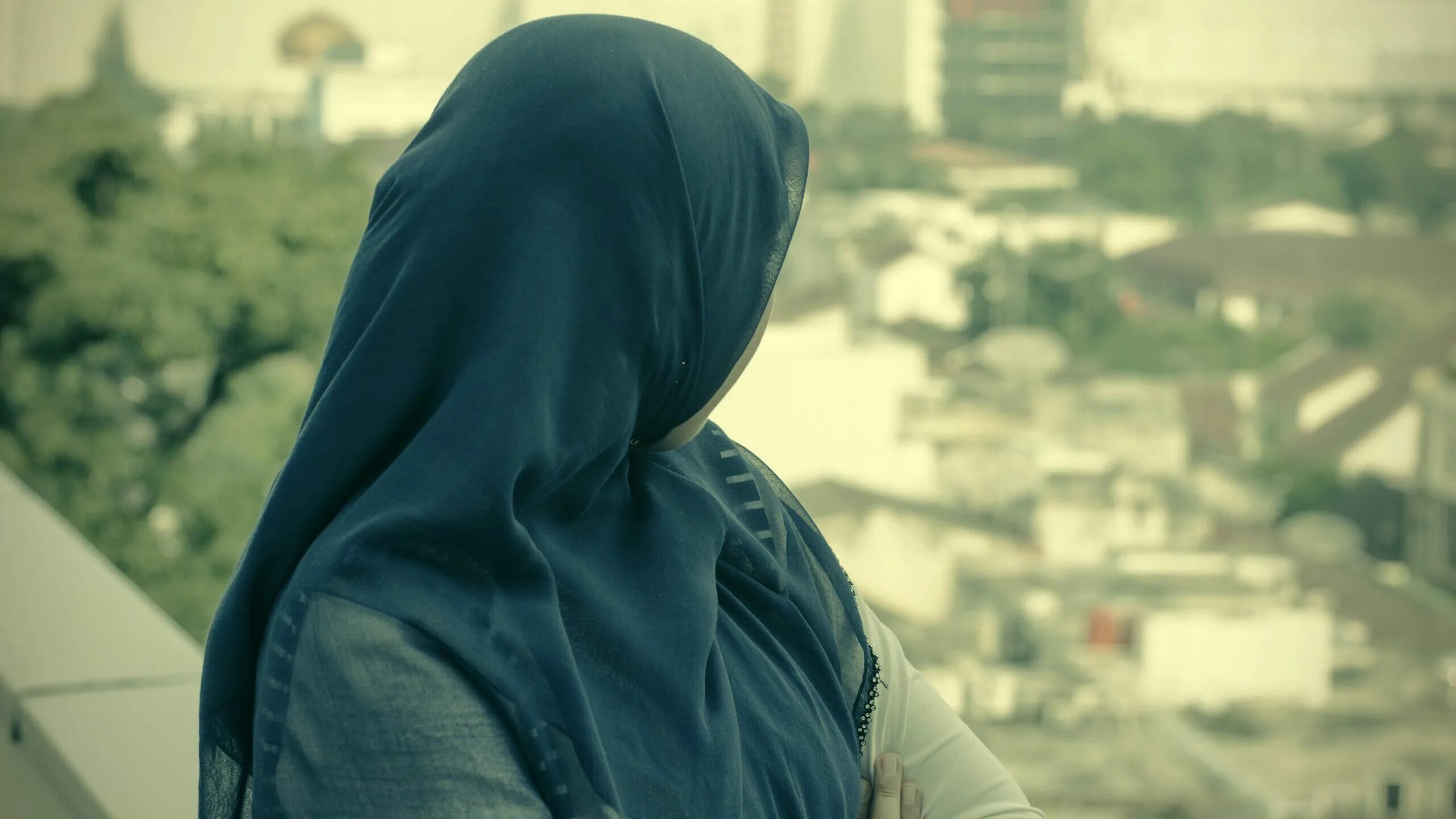 Мишари рашид нашиды. Слушать ислама 2023. Султан лагучев 2022. Мусульман умный. Фотография для обложки в одноклассниках , мечеть с полумесяцем.