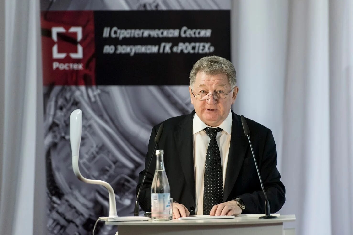 Волобуев ростех. Выступления двоих спикеров. Волобуев ростех. Волобуев ростех. Волобуев ростех.