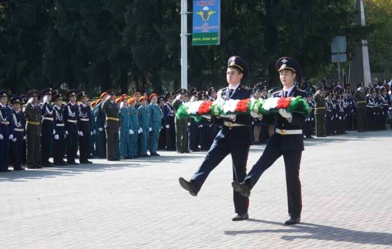 4 школа горно алтайск. Кадетская школа 4 Горно-Алтайск. Кадеты 4 школа Горно Алтайск. Кадетская форма в 4 школе Горно-Алтайск. Кадетская школа 4 Горно-Алтайск кадетский 2020.