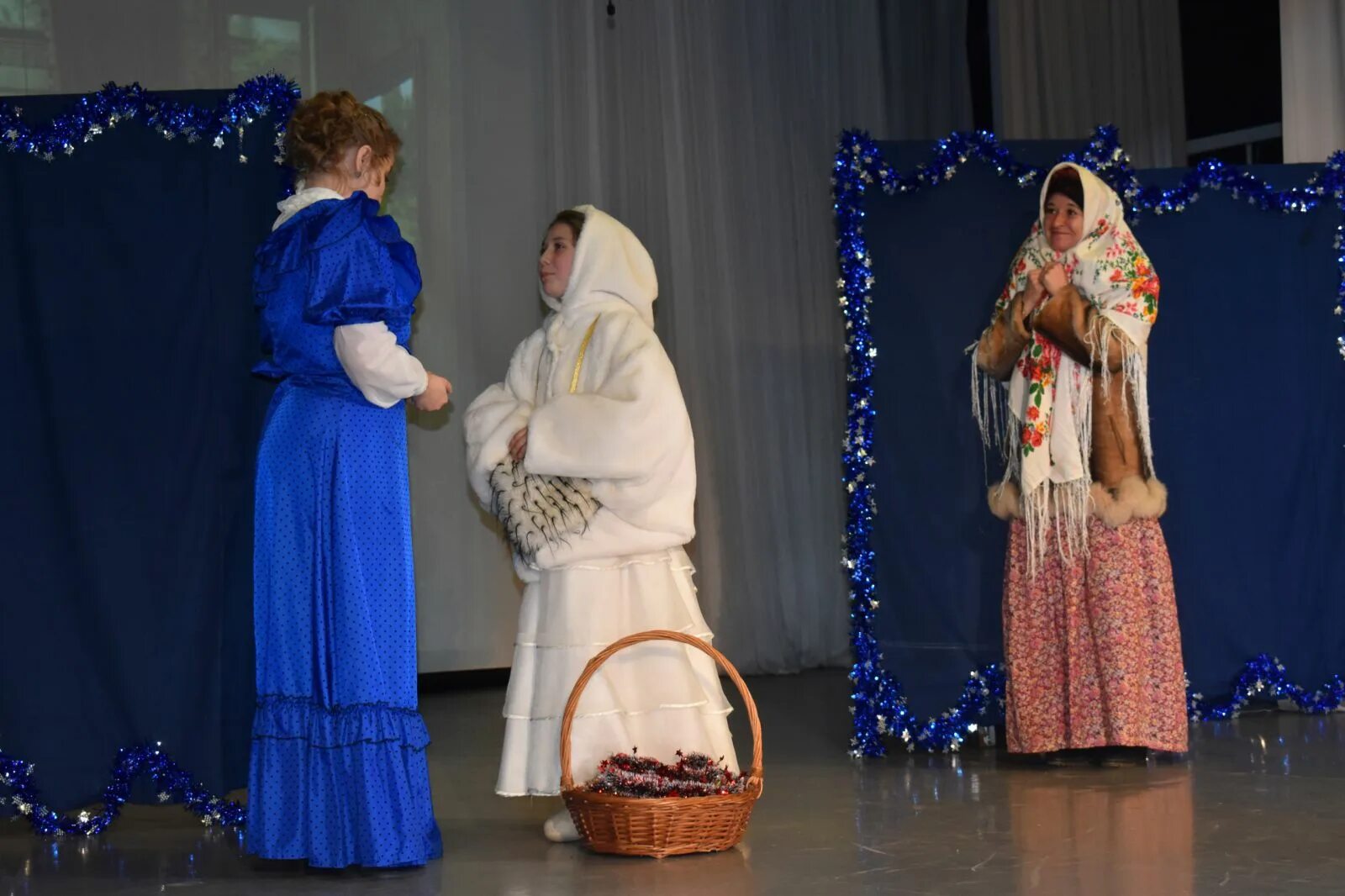 Новый год сценарий щелкунчик в детском саду. Сценарии для постановки спектакля. Щелкунчик сценка. Конкурс чтецов в школе. Спектакль для детей сценарий.