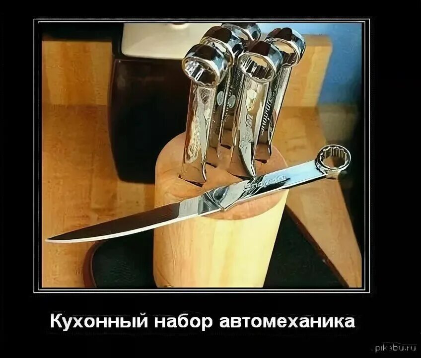 Руки под заточены. Кухонный нож на столе. Руки под заточены. Руки под заточены. Руки под заточены.