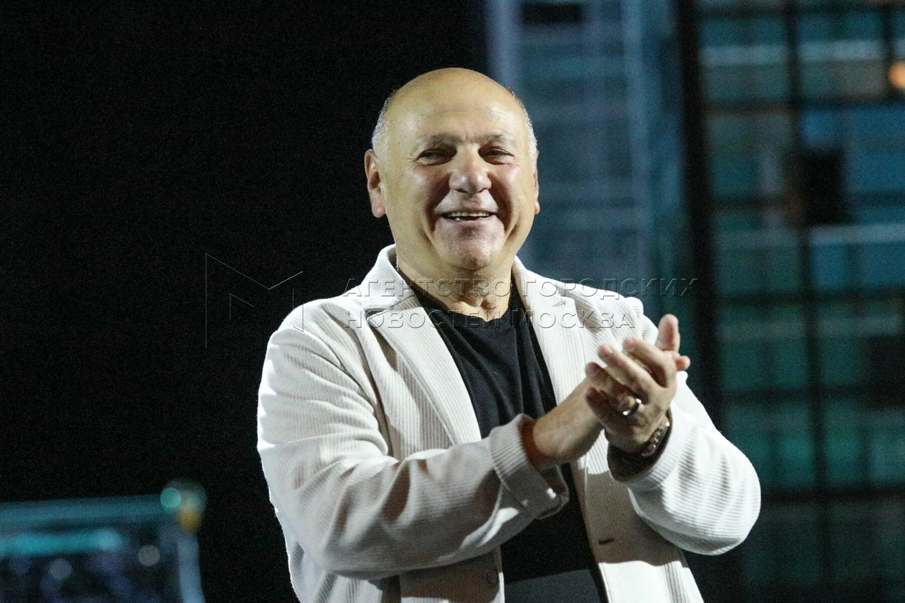 Газаров театр сатиры. Художественный руководитель театра сатиры сейчас в москве. Газаров худрук театра сатиры. Московский театр мюзикла вадим дубровин. Художественный руководитель сергей газаров.