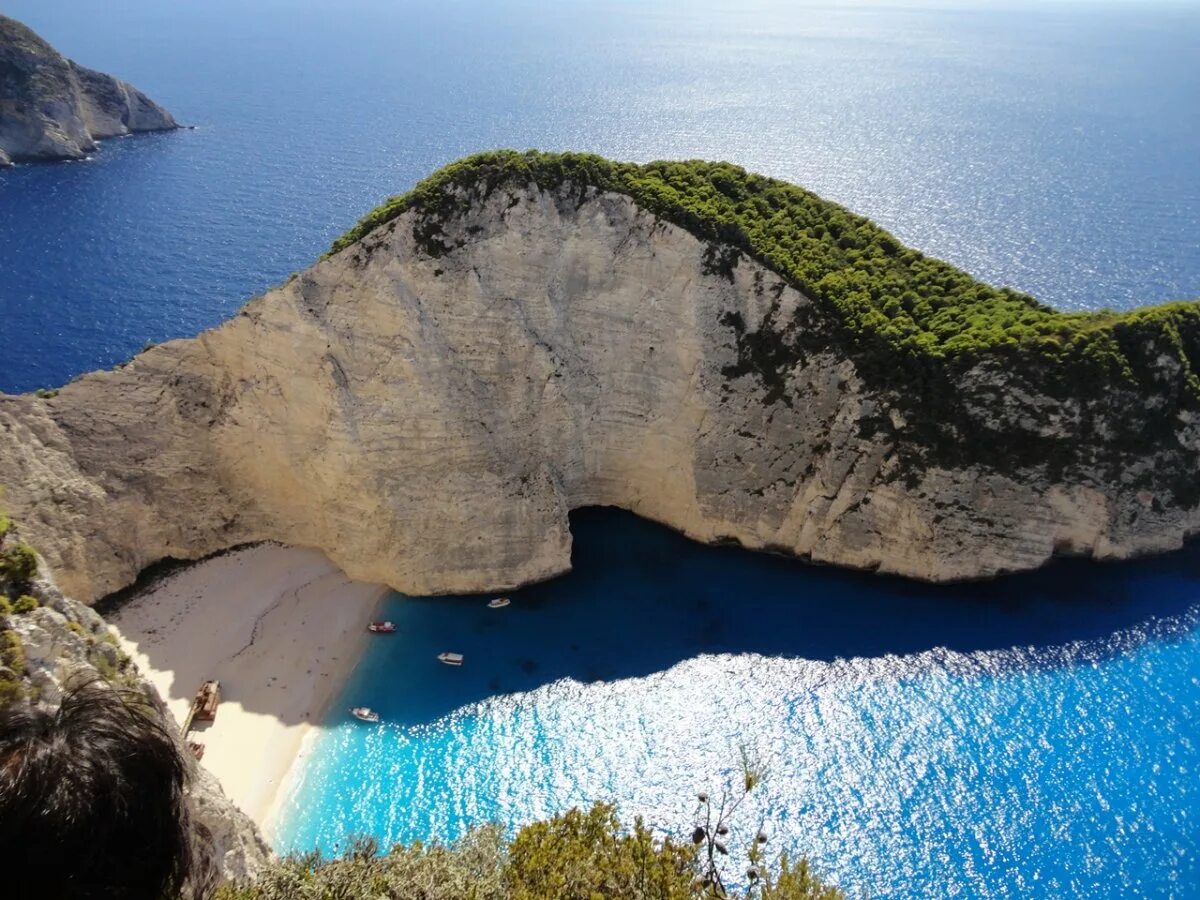 Бухта навагио остров закинф. Древняя бухта навайо. Закинф навагио. Закинтос бухта навайо. О закинтос бухта навагио.