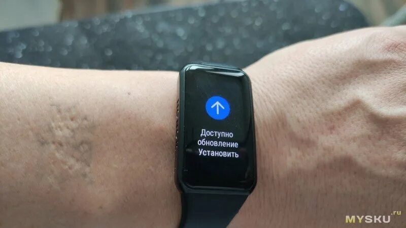 Honor band 6 установи. Хонор бэнд 6 на женской руке. Honor Band 6 фото. Honor Band 6 на детской руке. Хонор бэнд 6 фото на руке.